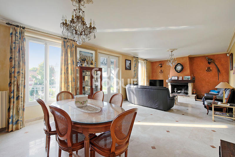 Maison - 133 m² - 6 pièces