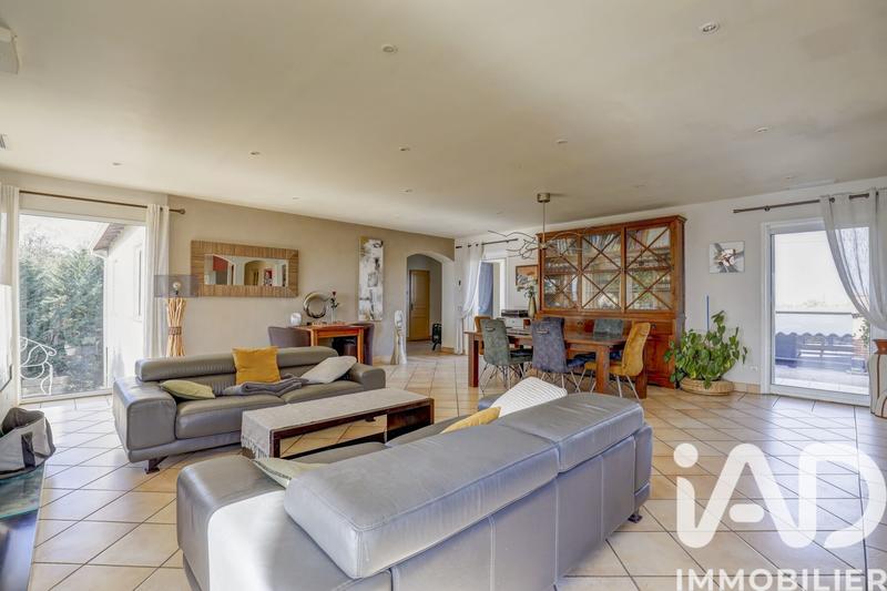 Maison - 185 m² - 7 pièces