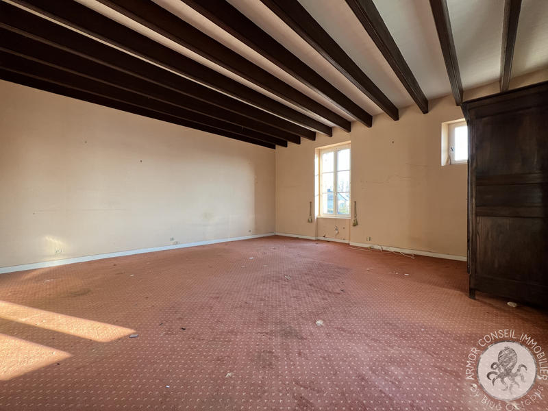 Maison - 207 m² - 7 pièces