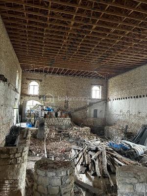 Grange - 250 m² - 2 pièces