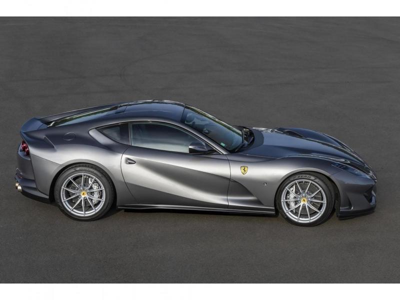 Ferrari 812 Superfast 6.5i V12 - Bvr
