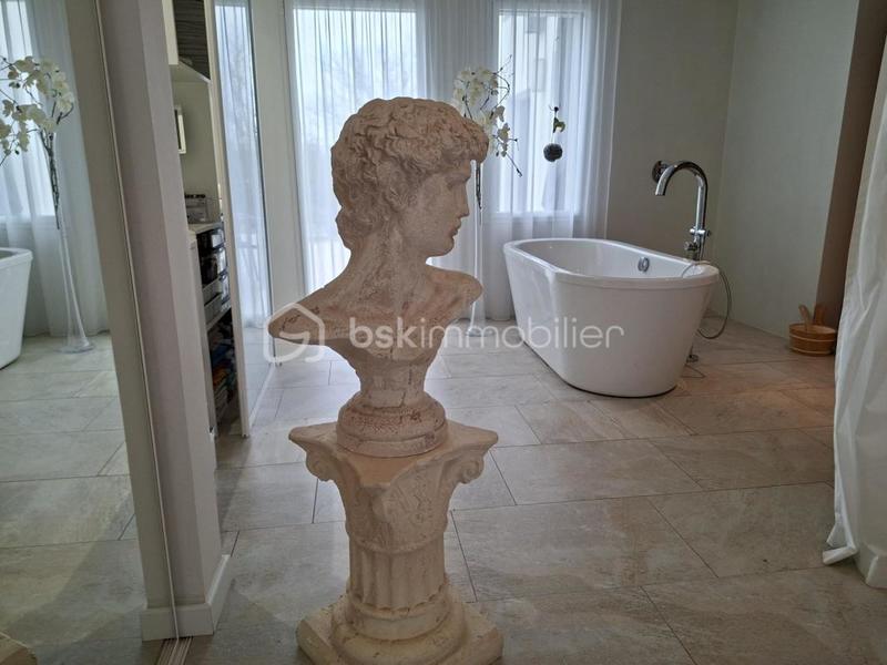 Maison - 153 m² - 5 pièces