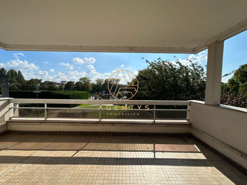 Appartement - 104 m² - 4 pièces