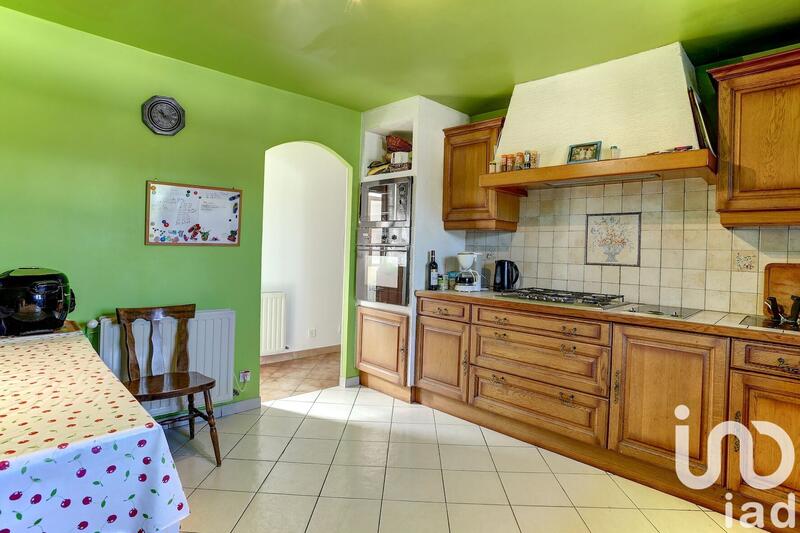Maison - 205 m² - 6 pièces