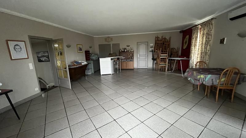 Maison - 600 m² - 19 pièces