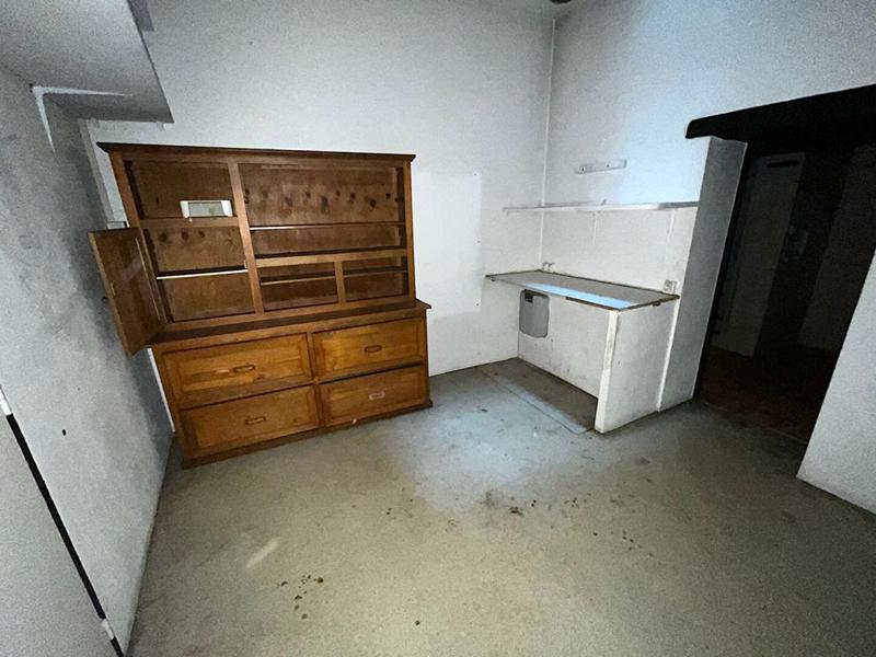 Maison - 260 m² - 12 pièces