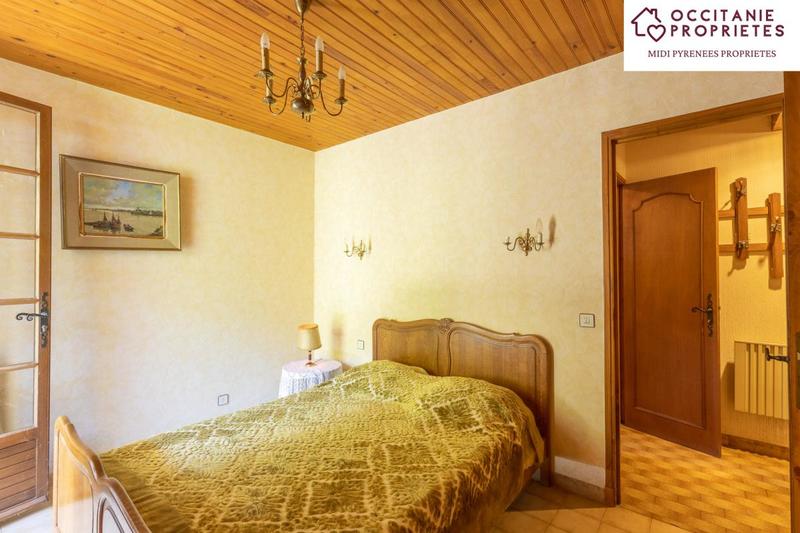 Propriété - 250 m² - 9 pièces