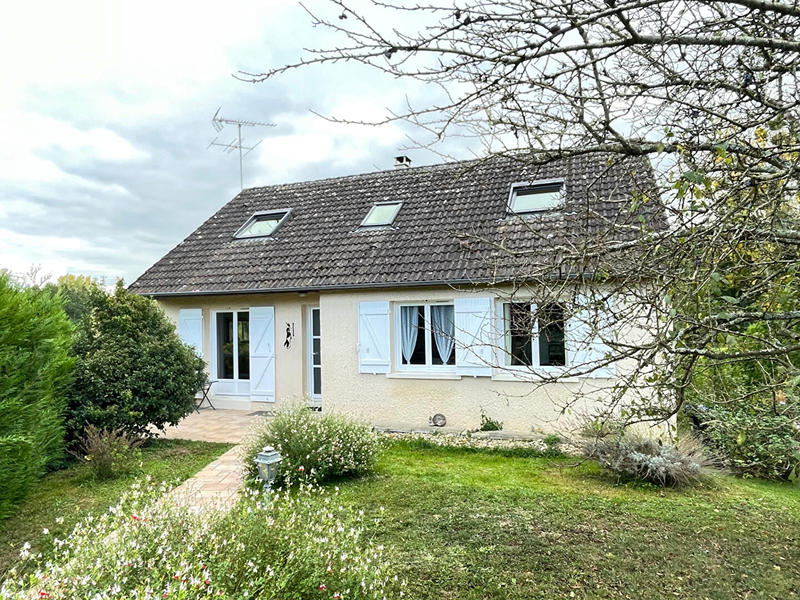 Maison - 120 m² - 8 pièces