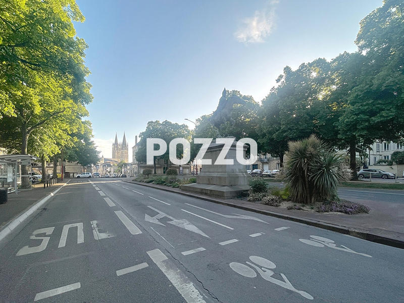 Maison - 298 m² - 12 pièces