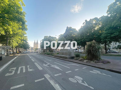 Maison - 298 m² - 12 pièces