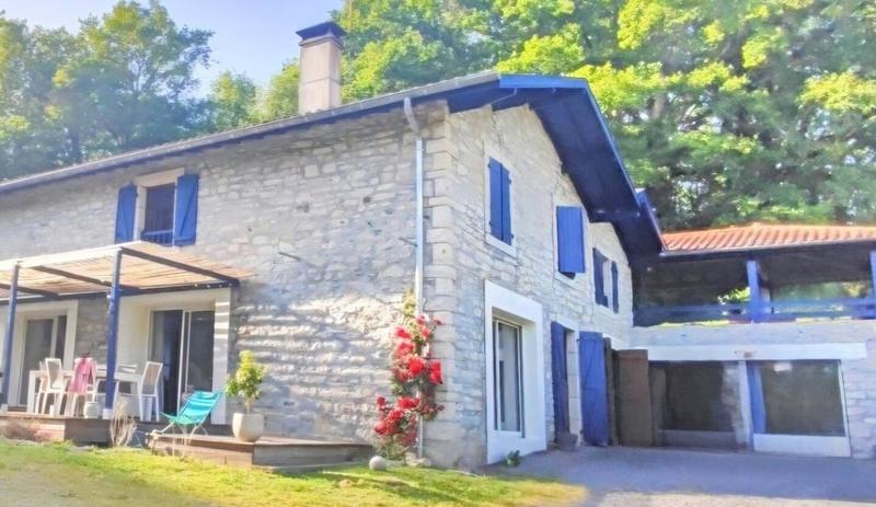 Propriété - 238 m² - 8 pièces