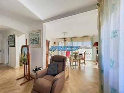 Appartement - 82 m² - 4 pièces
