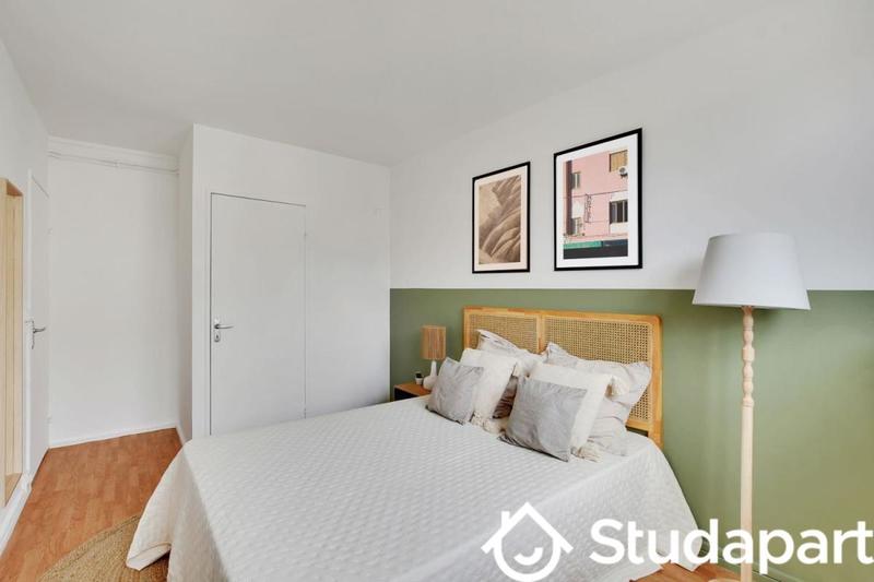 Chambre - 10 m² - 1 pièce