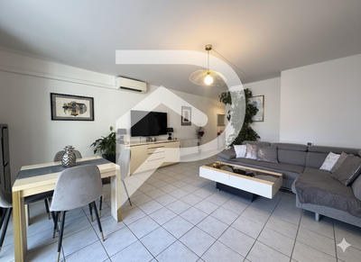 Appartement - 82 m² - 3 pièces