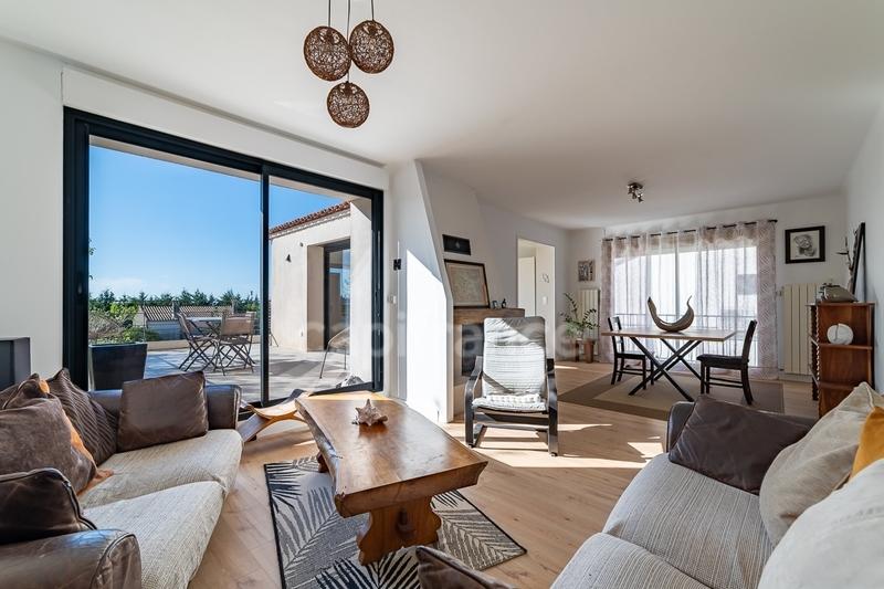 Maison - 200 m² - 9 pièces