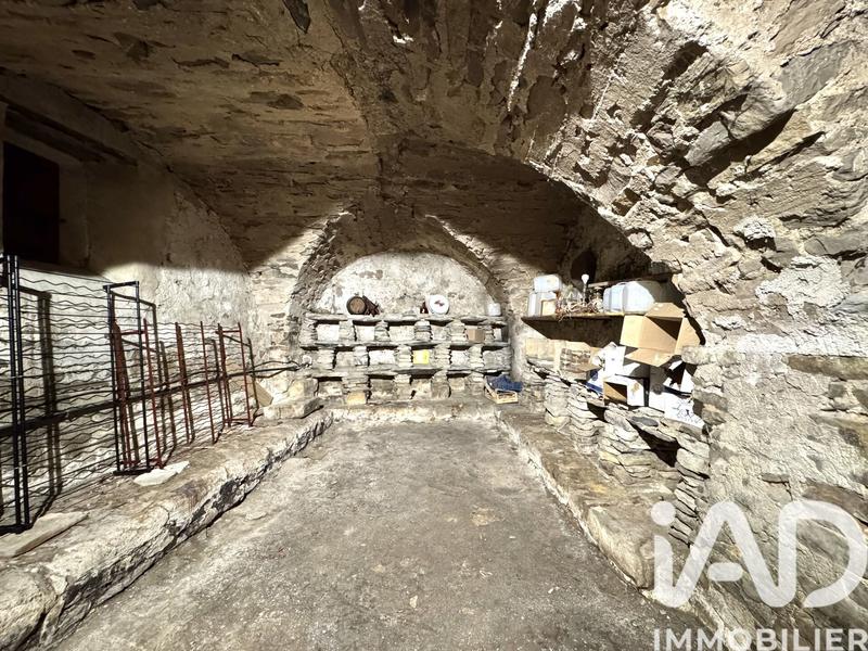 Maison - 419 m² - 9 pièces