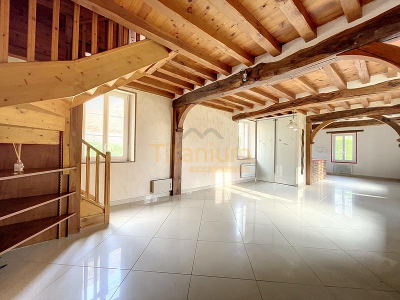Maison - 104 m² - 6 pièces
