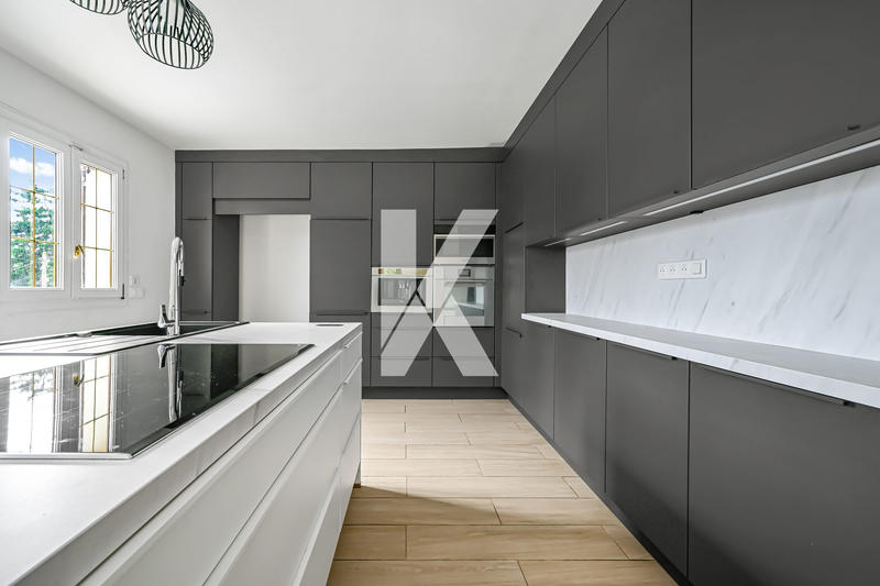 Maison - 162 m² - 7 pièces