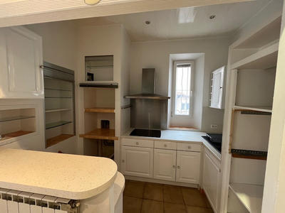 Appartement - 75 m² - 3 pièces