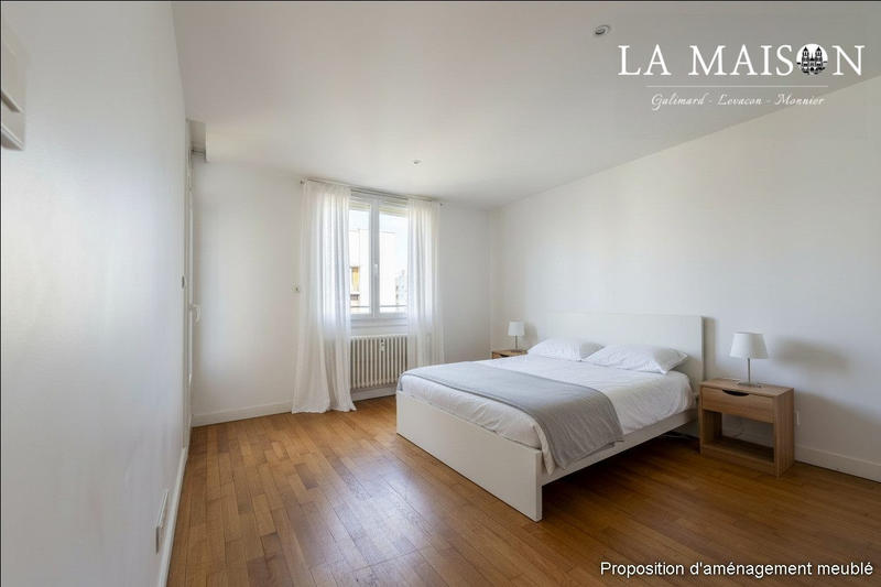 Appartement - 85 m² - 4 pièces