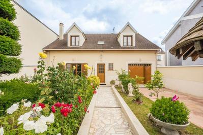 Maison - 140 m² - 6 pièces