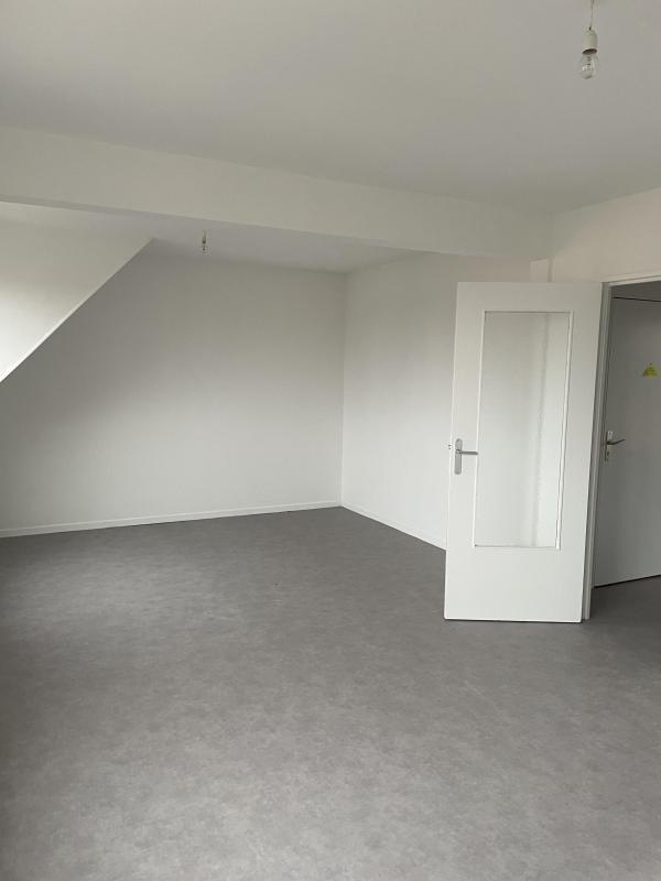 Appartement ancien - 72 m² - 3 pièces