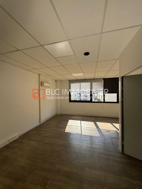 Bureau - 215 m²