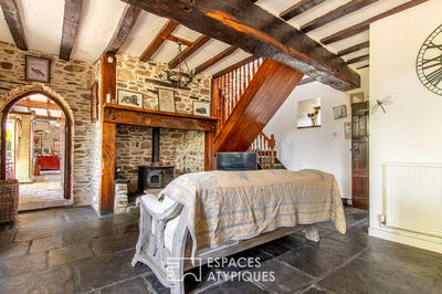 Maison - 318 m² - 9 pièces