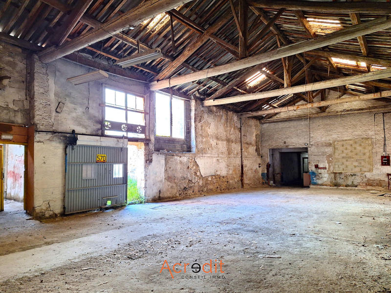 Parking / Garage - 333 m²