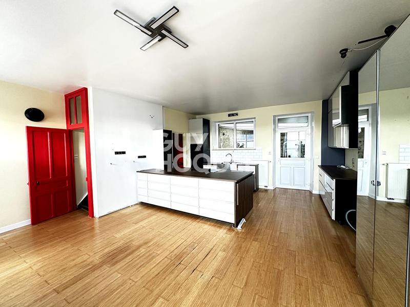 Maison - 175 m² - 6 pièces