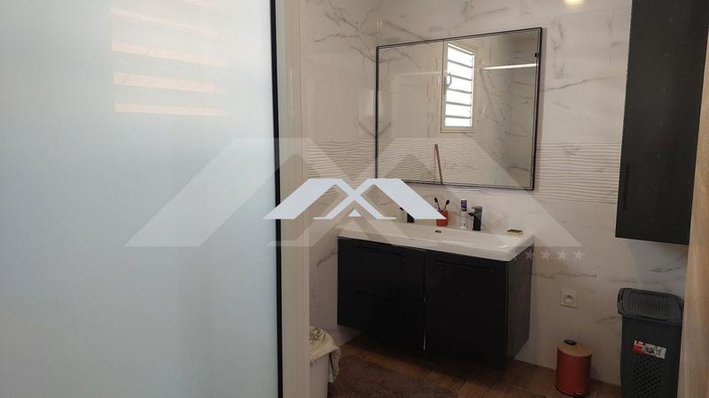 Maison - 92 m² - 5 pièces