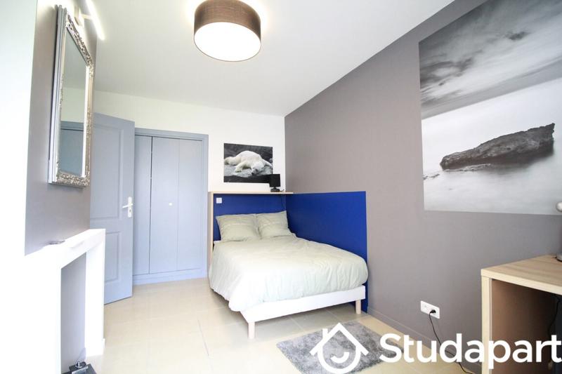 Chambre - 12 m² - 1 pièce