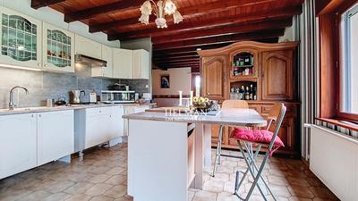 Maison - 311 m² - 12 pièces