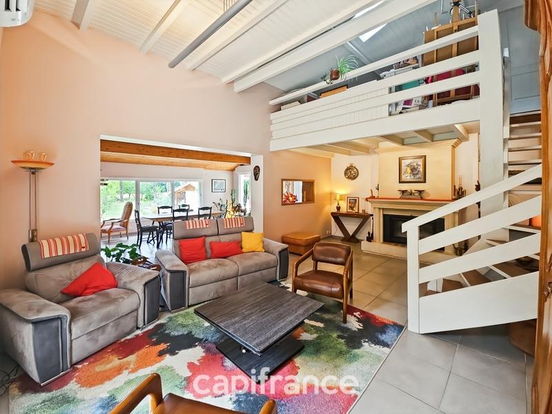 Maison - 162 m² - 8 pièces