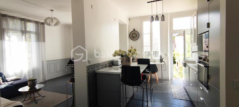 Maison - 145 m² - 7 pièces