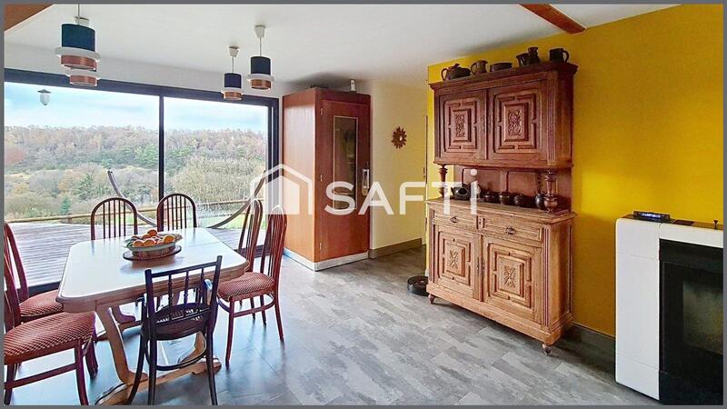 Maison - 220 m² - 7 pièces