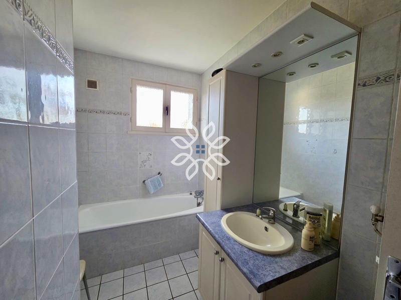 Maison - 91 m² - 5 pièces