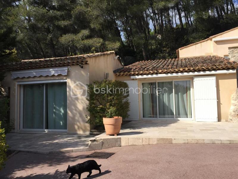 Propriété - 490 m² - 10 pièces