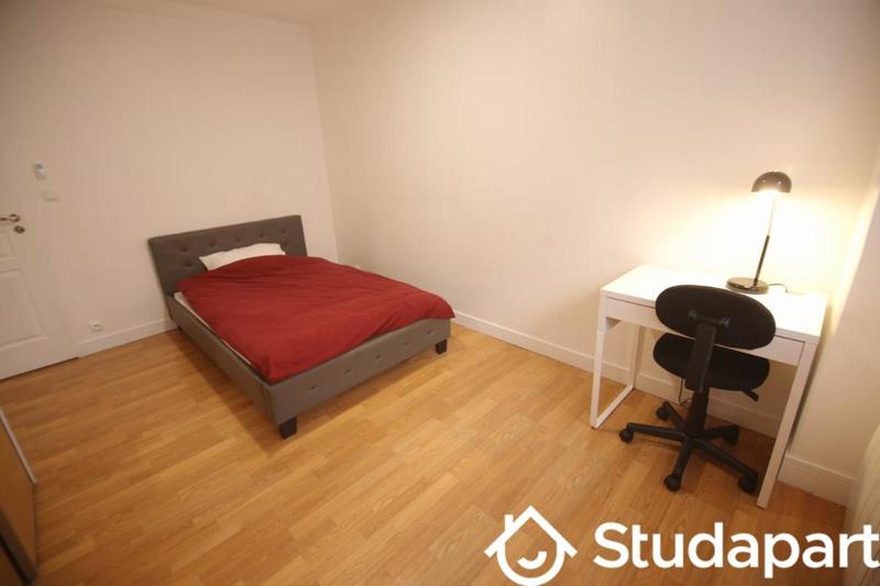 Chambre - 9 m² - 1 pièce