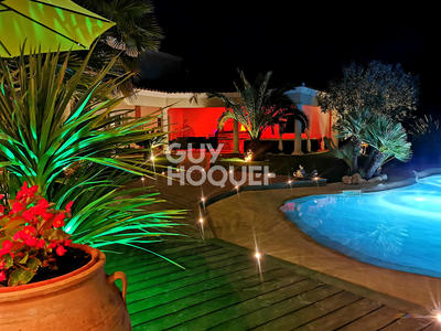 Villa - 300 m² - 7 pièces