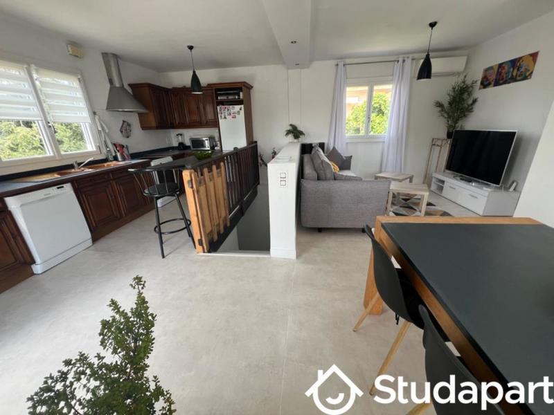 Chambre - 9 m² - 1 pièce