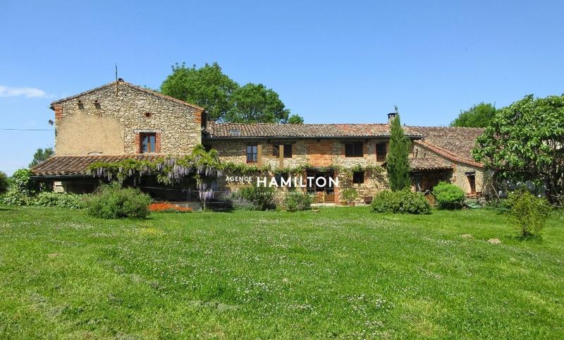 Maison de campagne - 370 m² - 10 pièces