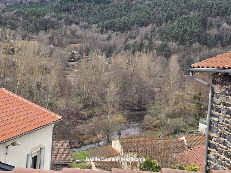 Maison - 75 m² - 5 pièces