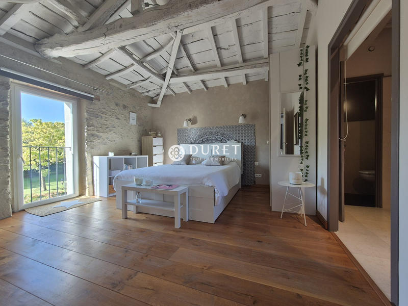 Villa - 359 m² - 11 pièces