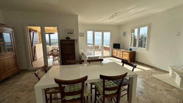 Propriété - 220 m² - 11 pièces