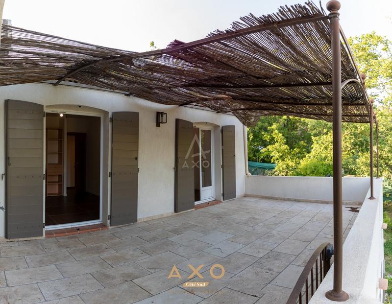 Maison - 278 m² - 8 pièces