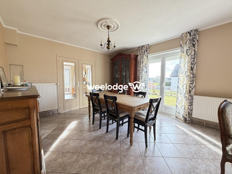 Maison - 185 m² - 8 pièces