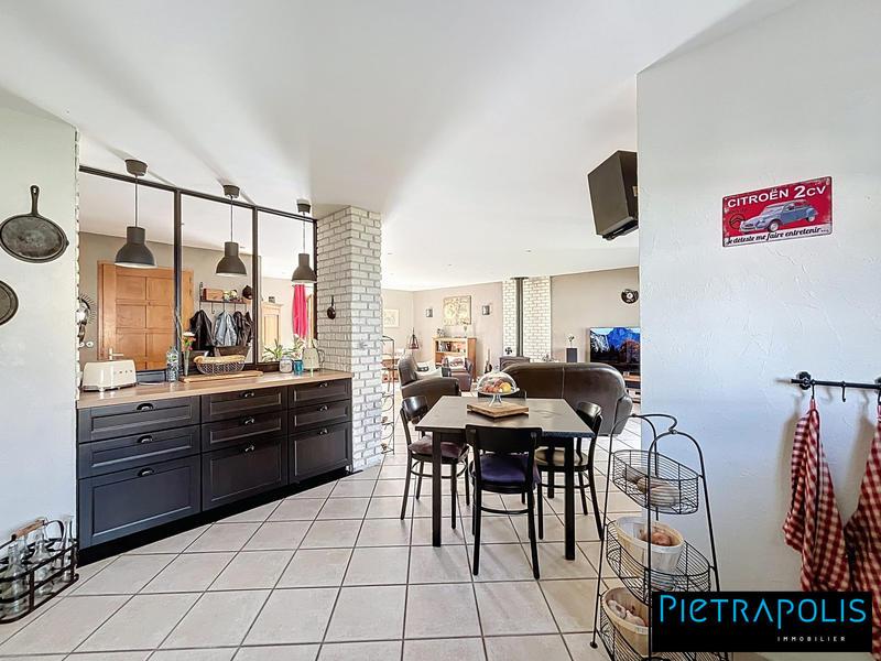 Maison - 191 m² - 7 pièces