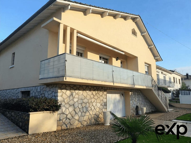 Maison traditionnelle - 133 m² - 6 pièces