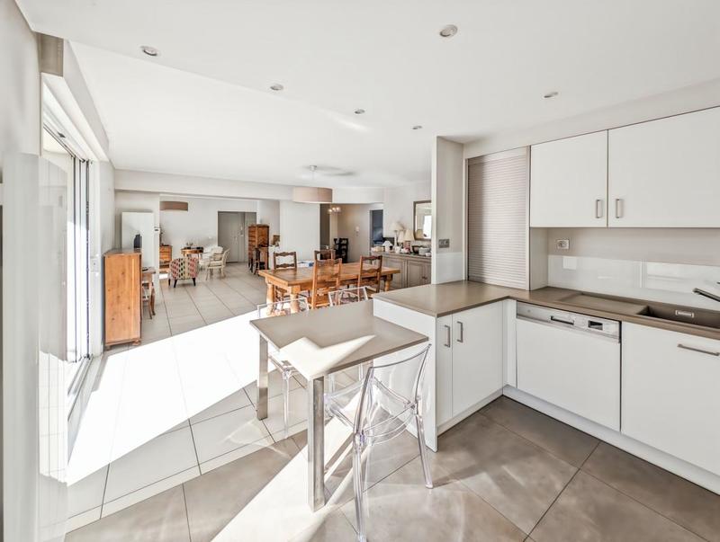 Appartement - 129 m² - 5 pièces